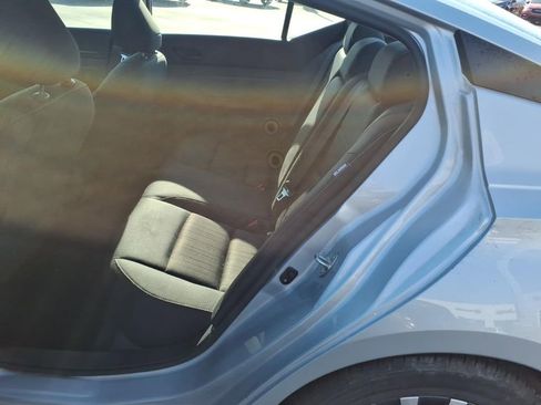 Used 2024 Nissan Altima 2.5 SV image 7