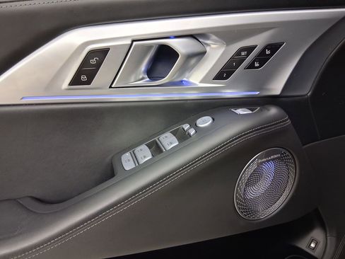 Certified 2023 BMW XM AWD/4WD image 22