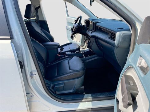 Used 2024 Ford Maverick Lariat w/ Black Appearance Package image 28