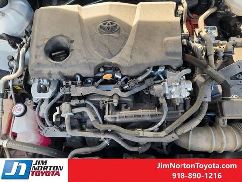 Used 2025 Toyota Camry SE image 33