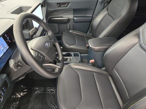 Used 2025 Ford Maverick Lobo AWD/4WD image 13