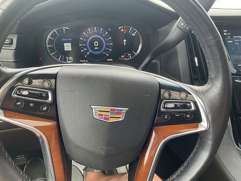 Used 2019 Cadillac Escalade Luxury AWD/4WD image 20
