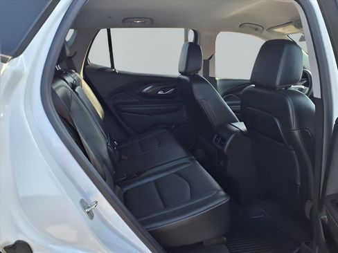 Used 2023 GMC Terrain SLT w/ Tech Package image 14