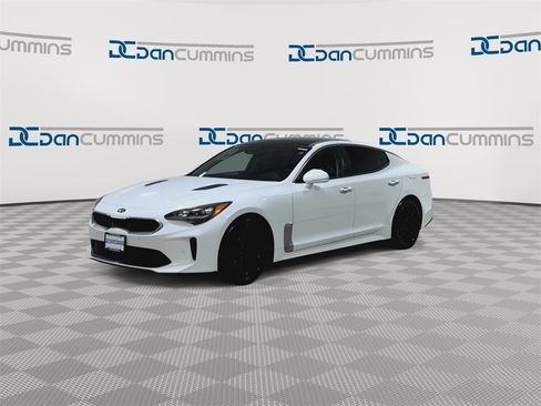 Used 2019 Kia Stinger Premium image 4