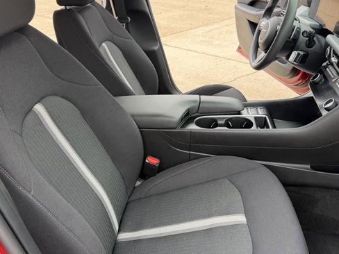 Used 2025 Hyundai Sonata SEL FWD image 27