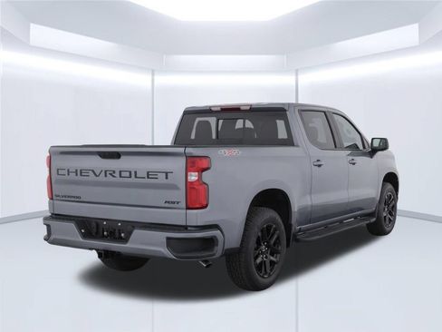 Used 2025 Chevrolet Silverado 1500 RST w/ Convenience Package II AWD/4WD image 4