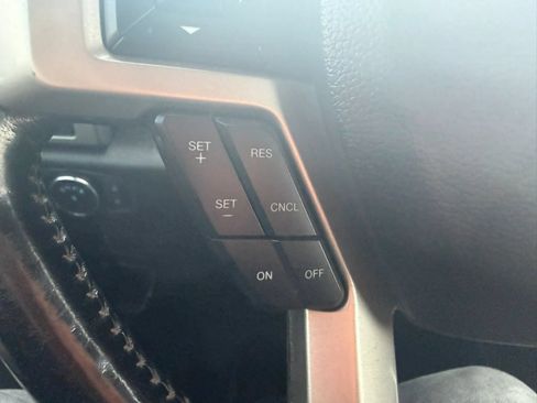 Used 2021 Ford F250 Lariat w/ Lariat Value Package AWD/4WD image 14