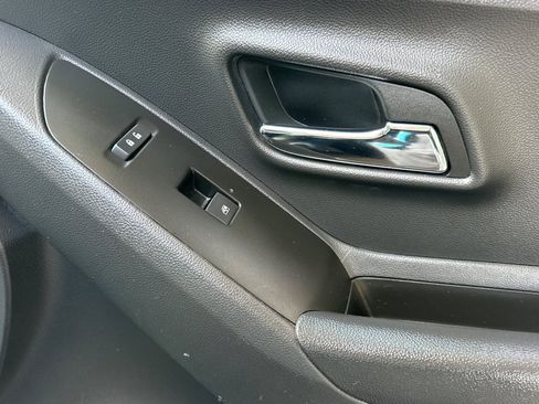 Certified 2022 Chevrolet Trax LT w/ Driver Confidence Package AWD/4WD image 22