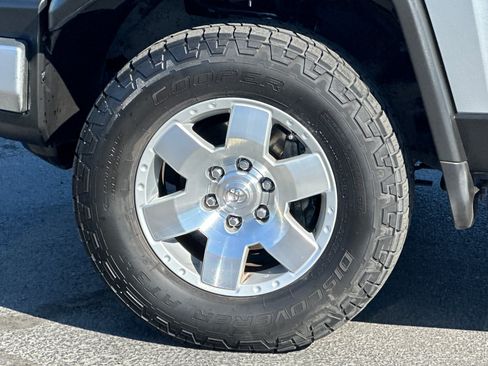 Used 2007 Toyota FJ Cruiser 4WD image 24