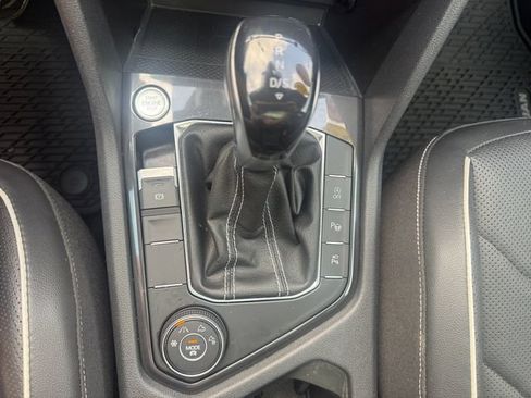 Used 2022 Volkswagen Tiguan SEL R-Line AWD/4WD image 28