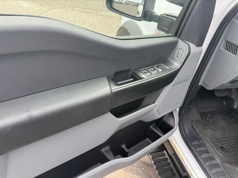 New 2025 Ford F550 4x4 SuperCab Super Duty image 14