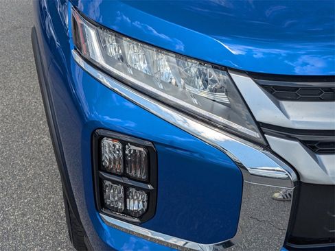 New 2025 Mitsubishi Outlander Sport SE image 9