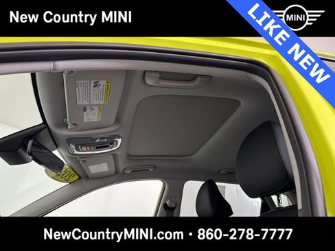 Used 2024 Hyundai Kona Limited image 26