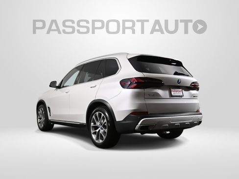 Used 2024 BMW X5 xDrive40i w/ Premium Package AWD/4WD image 5