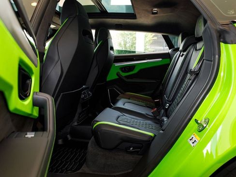 Used 2025 Lamborghini Urus SE image 39