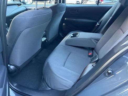 Used 2025 Toyota Corolla LE image 12