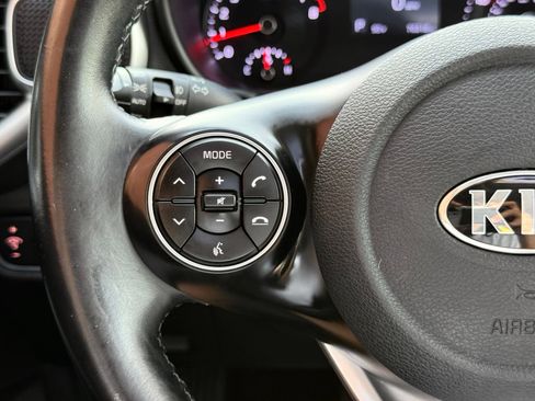 Used 2020 Kia Soul GT-Line w/ Option Group 015 FWD image 27