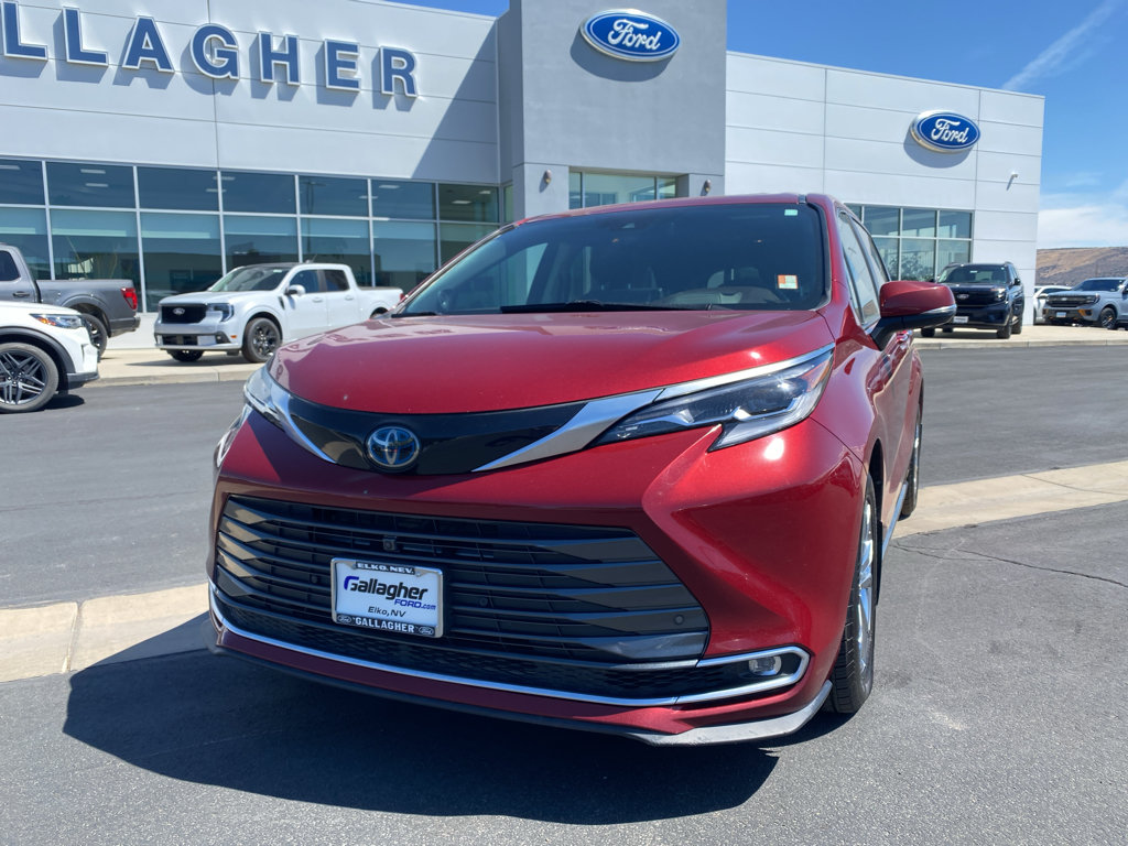 Used 2023 Toyota Sienna Platinum AWD/4WD image 19
