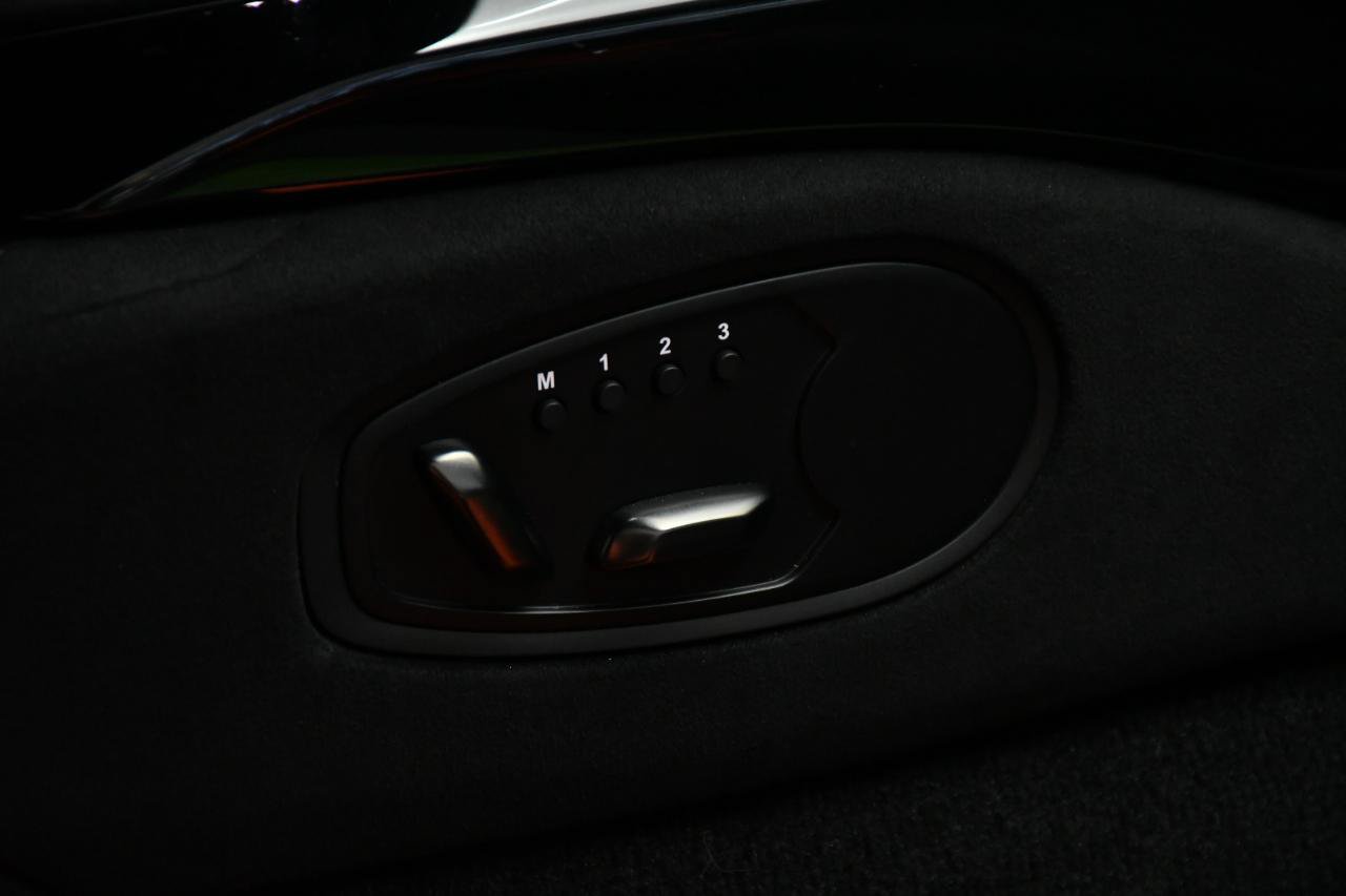 Used 2020 Aston Martin V8 Vantage Coupe RWD image 39