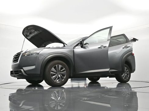 Used 2024 Nissan Pathfinder SV FWD image 47