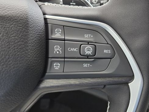 New 2026 Jeep Grand Cherokee Altitude RWD image 18