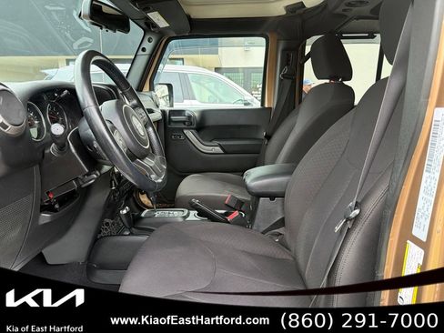 Used 2015 Jeep Wrangler Unlimited Sport w/ Quick Order Package 24S AWD/4WD image 28