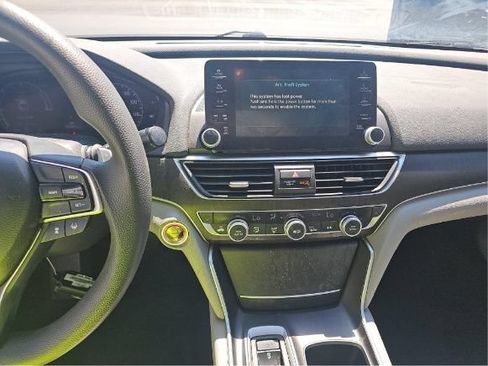 Used 2018 Honda Accord EX image 6