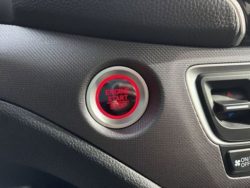 Used 2023 Honda Ridgeline Sport image 10