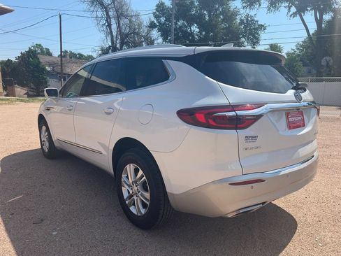 Used 2018 Buick Enclave Essence AWD/4WD image 5