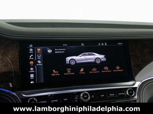 Used 2024 Bentley Flying Spur V8 image 23