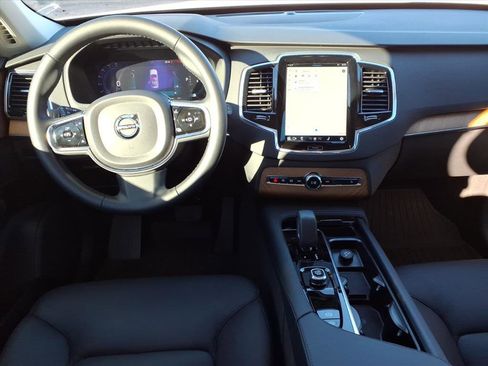 Used 2024 Volvo XC90 B6 Plus w/ Protection Package Premier image 14