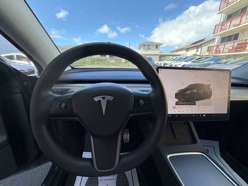 Used 2023 Tesla Model Y Performance AWD/4WD image 14