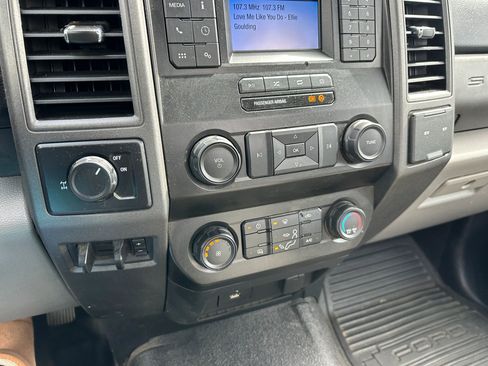 Used 2020 Ford F250 XL w/ STX Appearance Package image 18