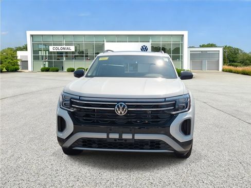 New 2026 Volkswagen Atlas Peak Edition AWD/4WD image 3