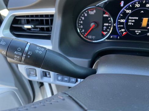 Used 2021 GMC Acadia SLT w/ Technology Package image 27