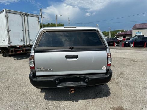 Used 2011 Toyota Tacoma Base 4x4 4dr Access Cab 6.1 ft image 4