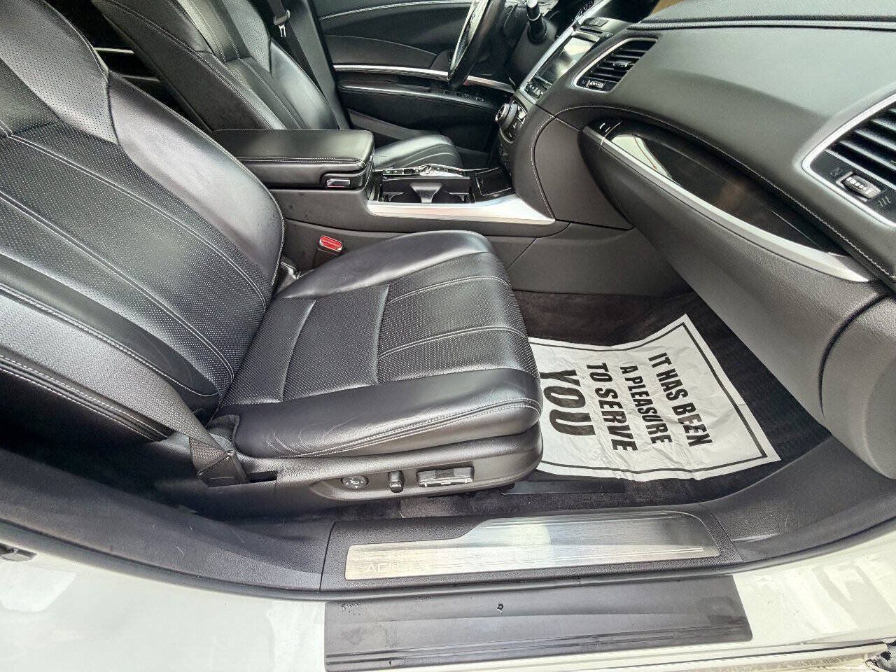 Used 2018 Acura RLX w/ Technology Package FWD image 23
