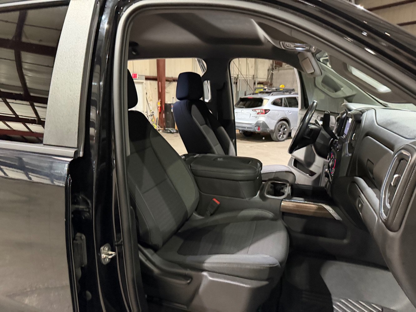 Used 2020 Chevrolet Silverado 1500 LT Trail Boss AWD/4WD image 27