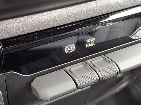 Used 2023 RAM 3500 Tradesman w/ Chrome Appearance Group image 19