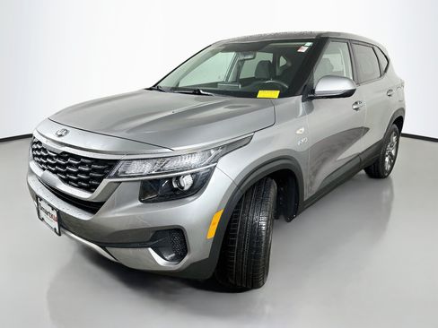 Used 2021 Kia Seltos LX AWD/4WD image 3