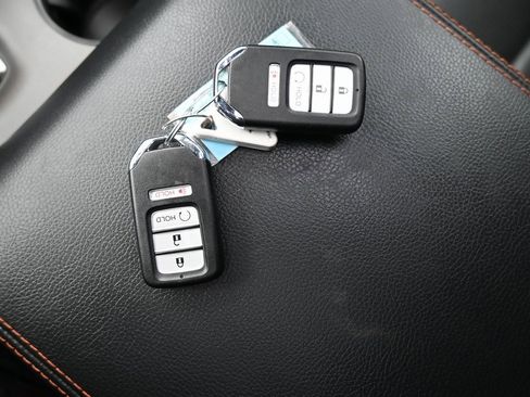 Used 2025 Honda Ridgeline TrailSport image 11