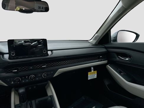 New 2025 Honda Accord SE image 17