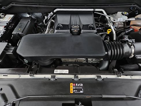 Certified 2024 GMC Canyon AT4 w/ AT4 Premium Package image 28