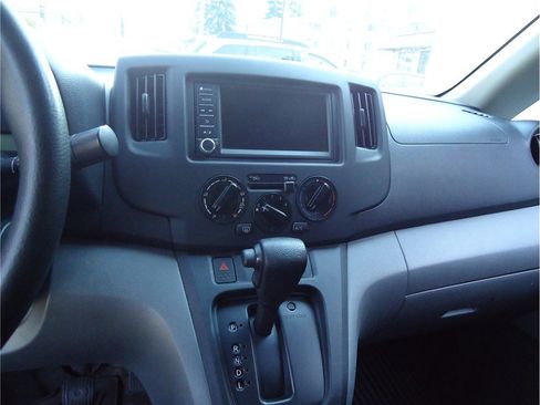 Used 2021 Nissan NV200 SV w/ Back Door Glass Package image 13