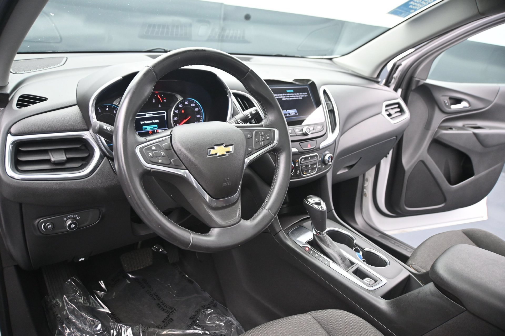 Used 2018 Chevrolet Equinox LT w/ Sun & Infotainment Package FWD image 22