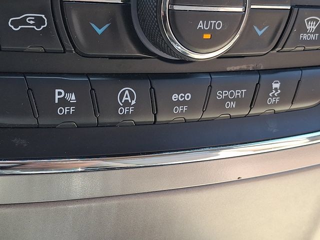 Used 2021 Jeep Grand Cherokee Laredo AWD/4WD image 25