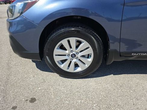 Used 2018 Subaru Outback 2.5i Premium AWD/4WD image 9