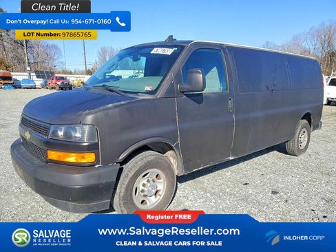Used 2018 Chevrolet Express 2500 Extended RWD image 1