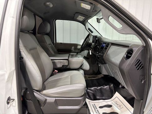 Used 2012 Ford F250 XL w/ XL Value Pkg image 12