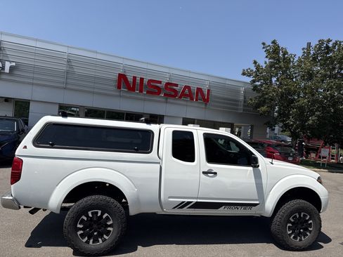Used 2019 Nissan Frontier SV AWD/4WD image 9